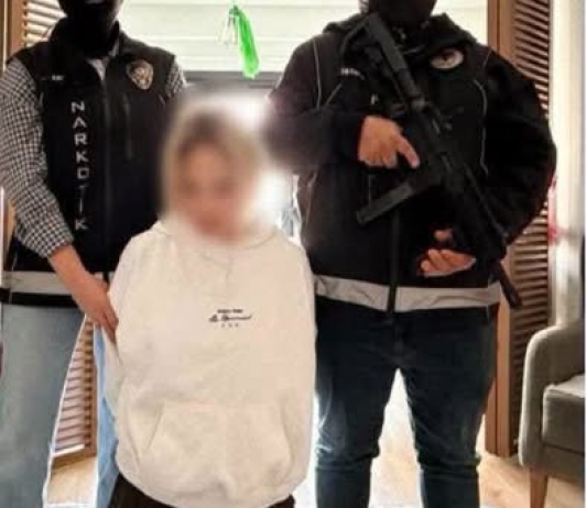 Монголын хөлбөмбөгийн тамирчин асанг найз бүсгүйн хамт хар тамхины хэрэгт баривчиллаа